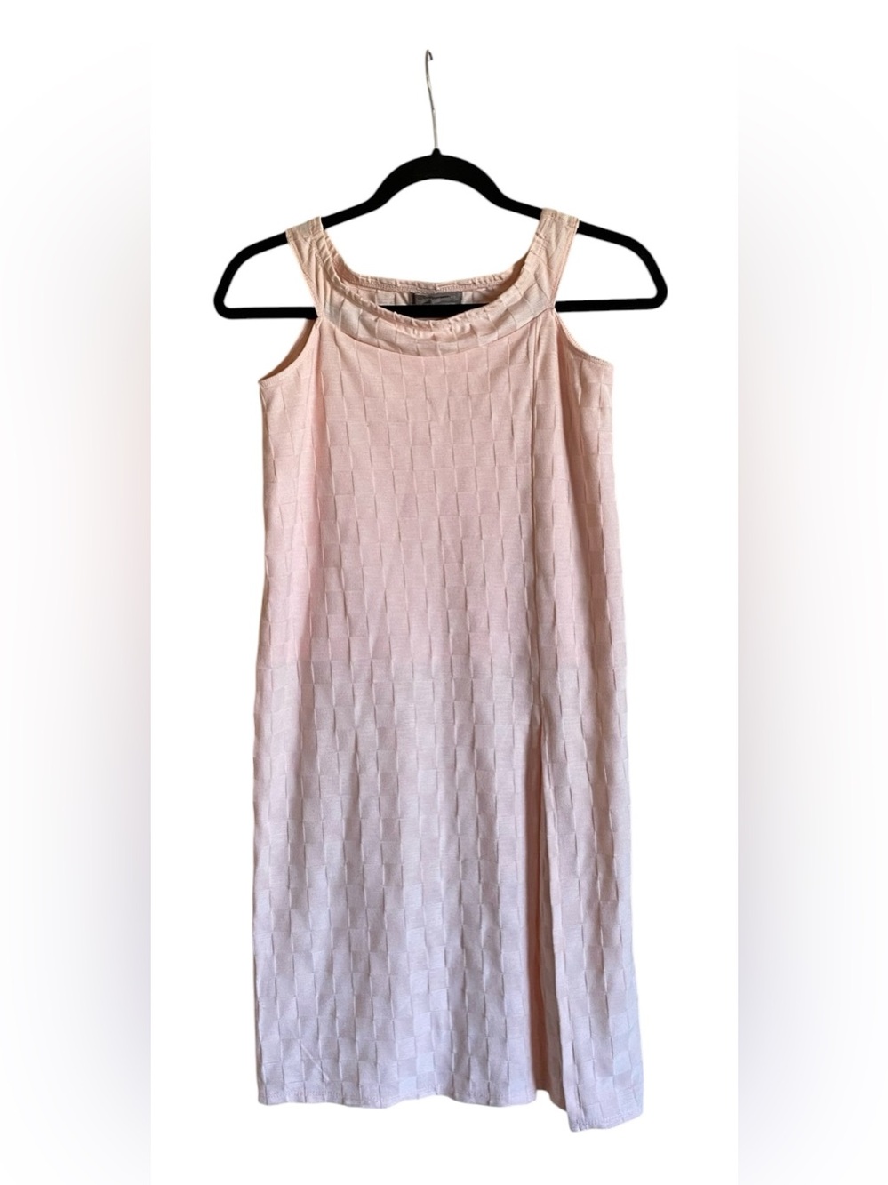 URBAN OUTFITTERS Pink body-con Dress wirh Slit Size Small